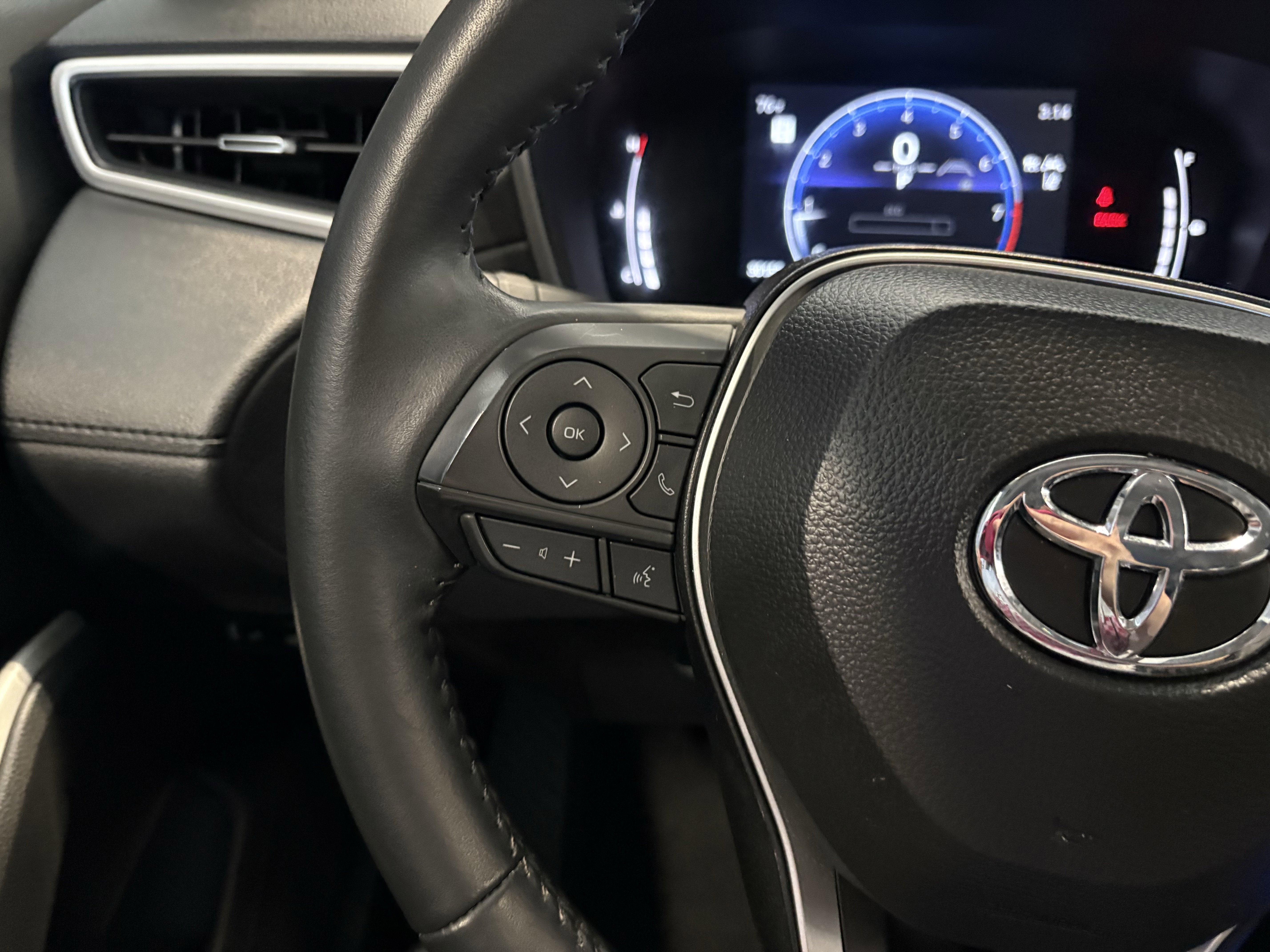 2025 Toyota Corolla Cross XLE AWD
