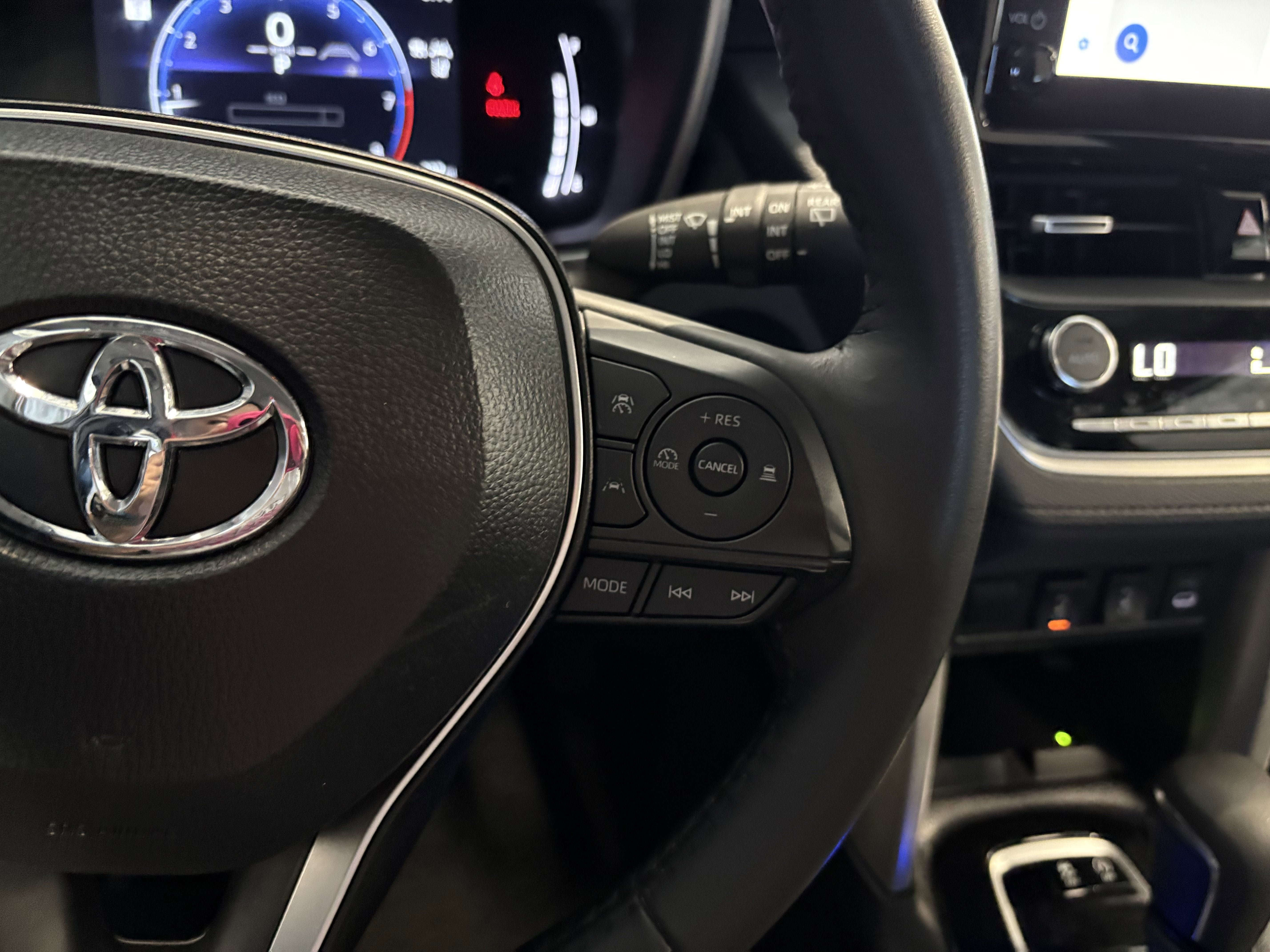 2025 Toyota Corolla Cross XLE AWD