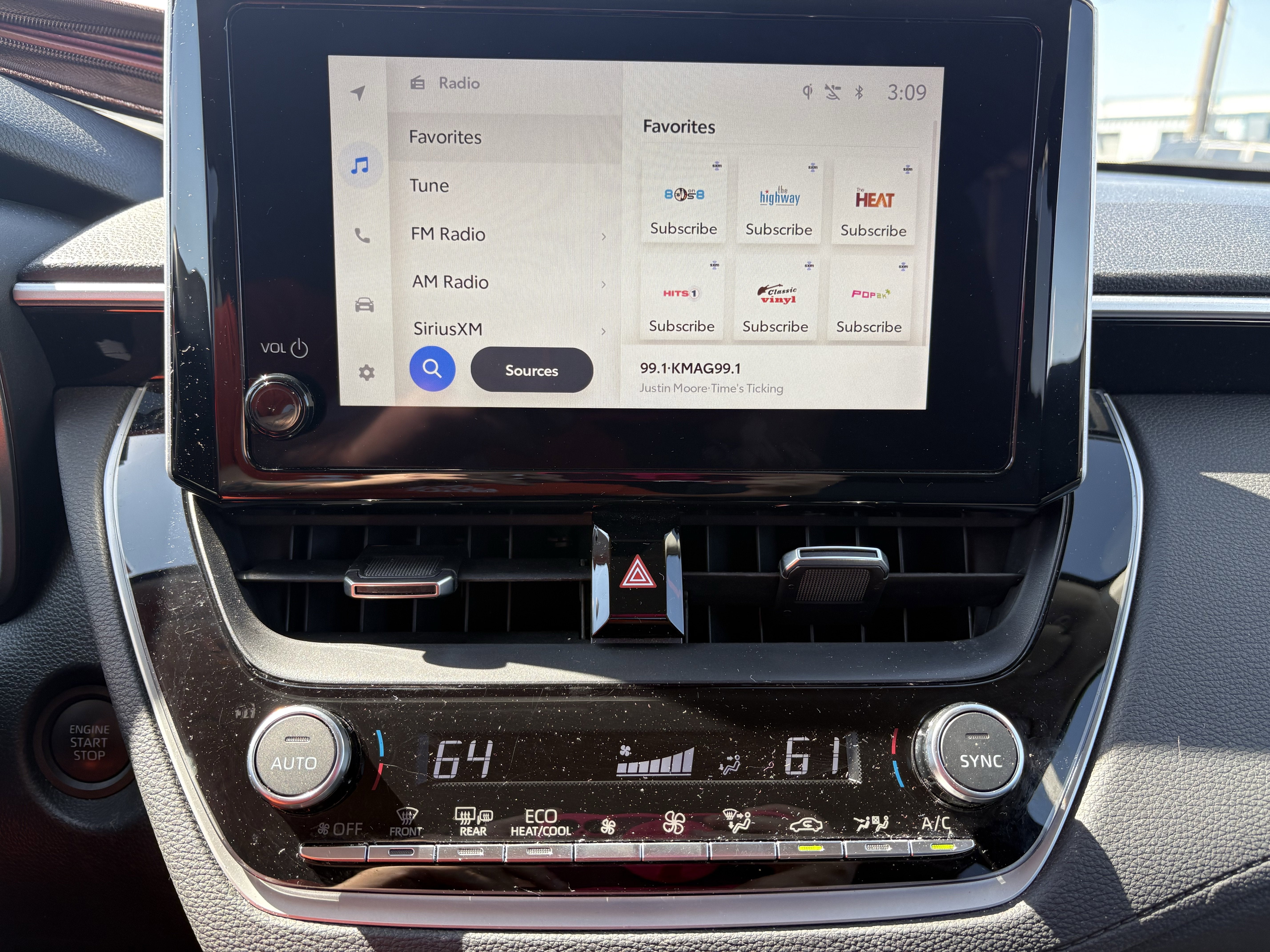 2025 Toyota Corolla Cross XLE AWD