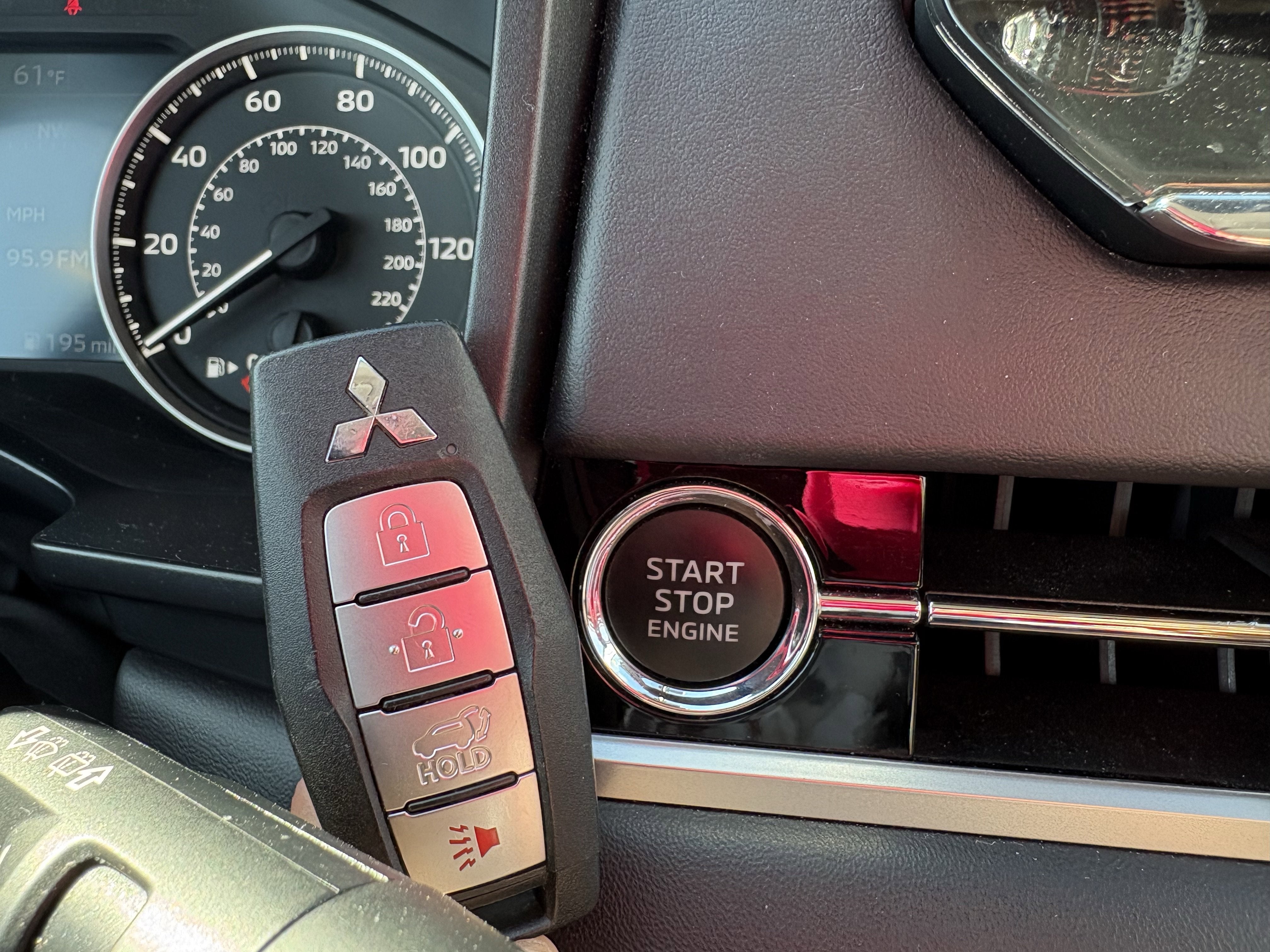 2024 Mitsubishi Outlander SE FWD