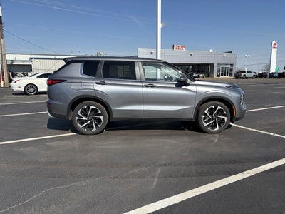 2024 Mitsubishi Outlander SE FWD
