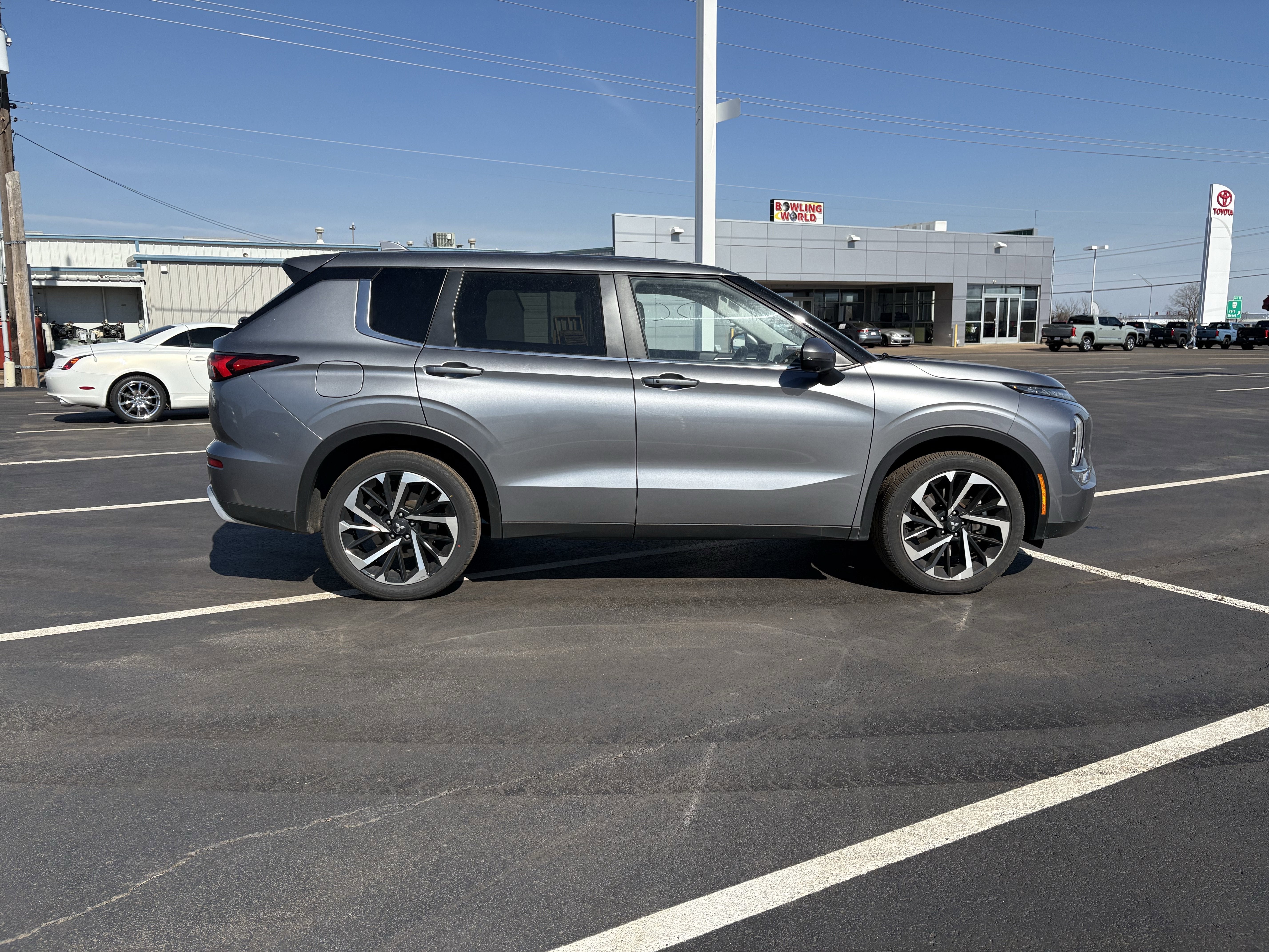 2024 Mitsubishi Outlander SE FWD