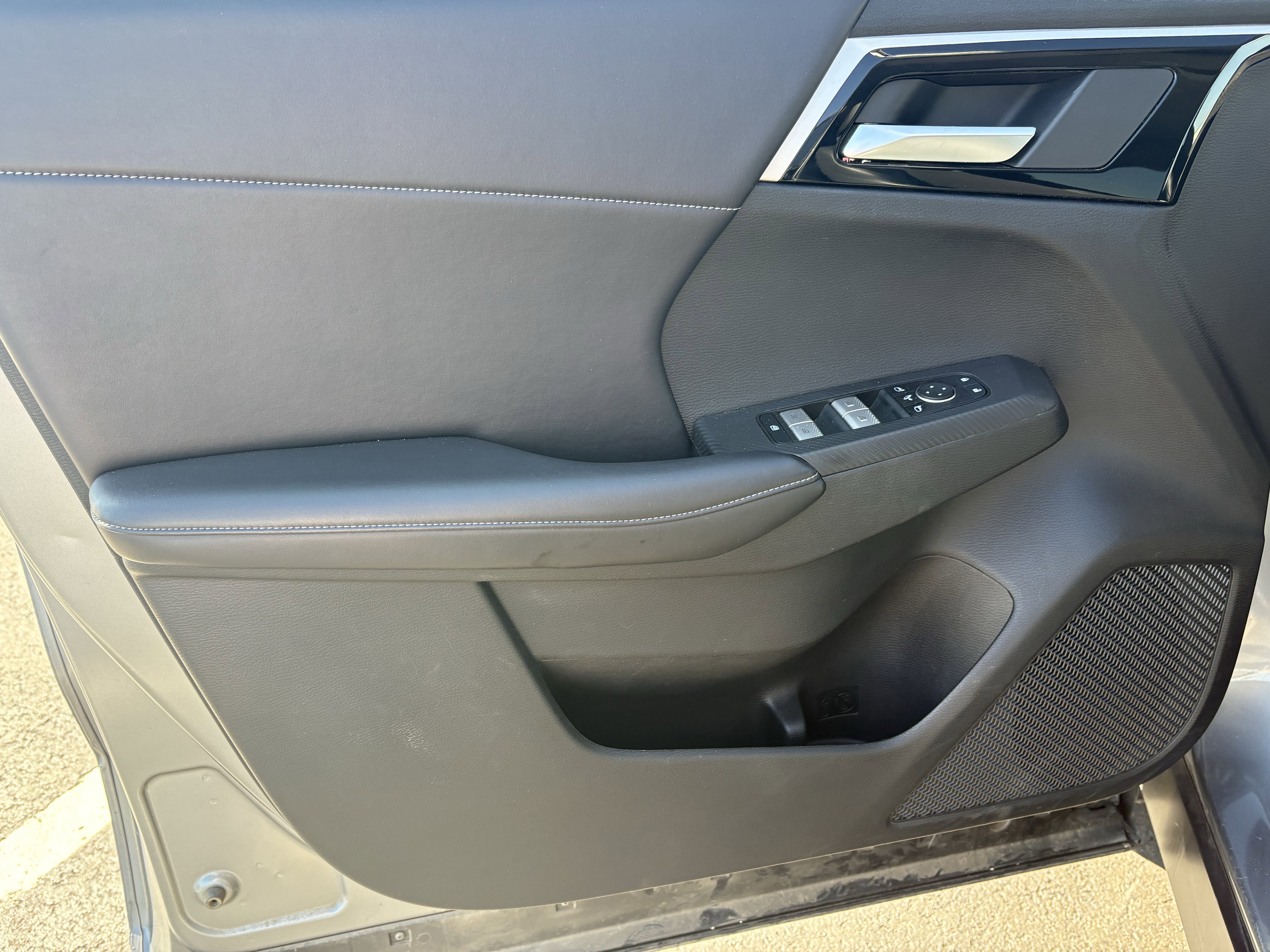 2024 Mitsubishi Outlander SE FWD