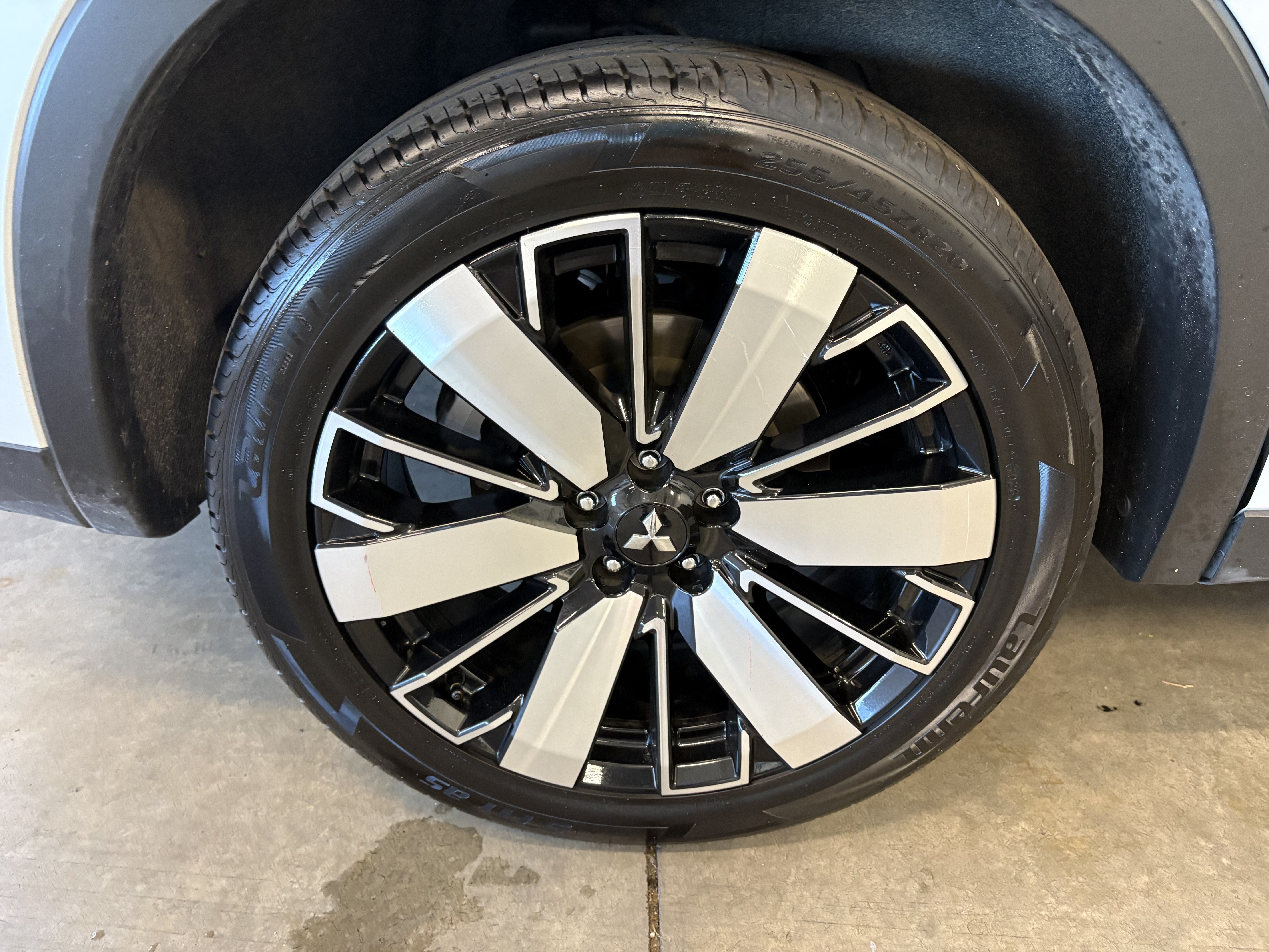2025 Mitsubishi Outlander SE FWD