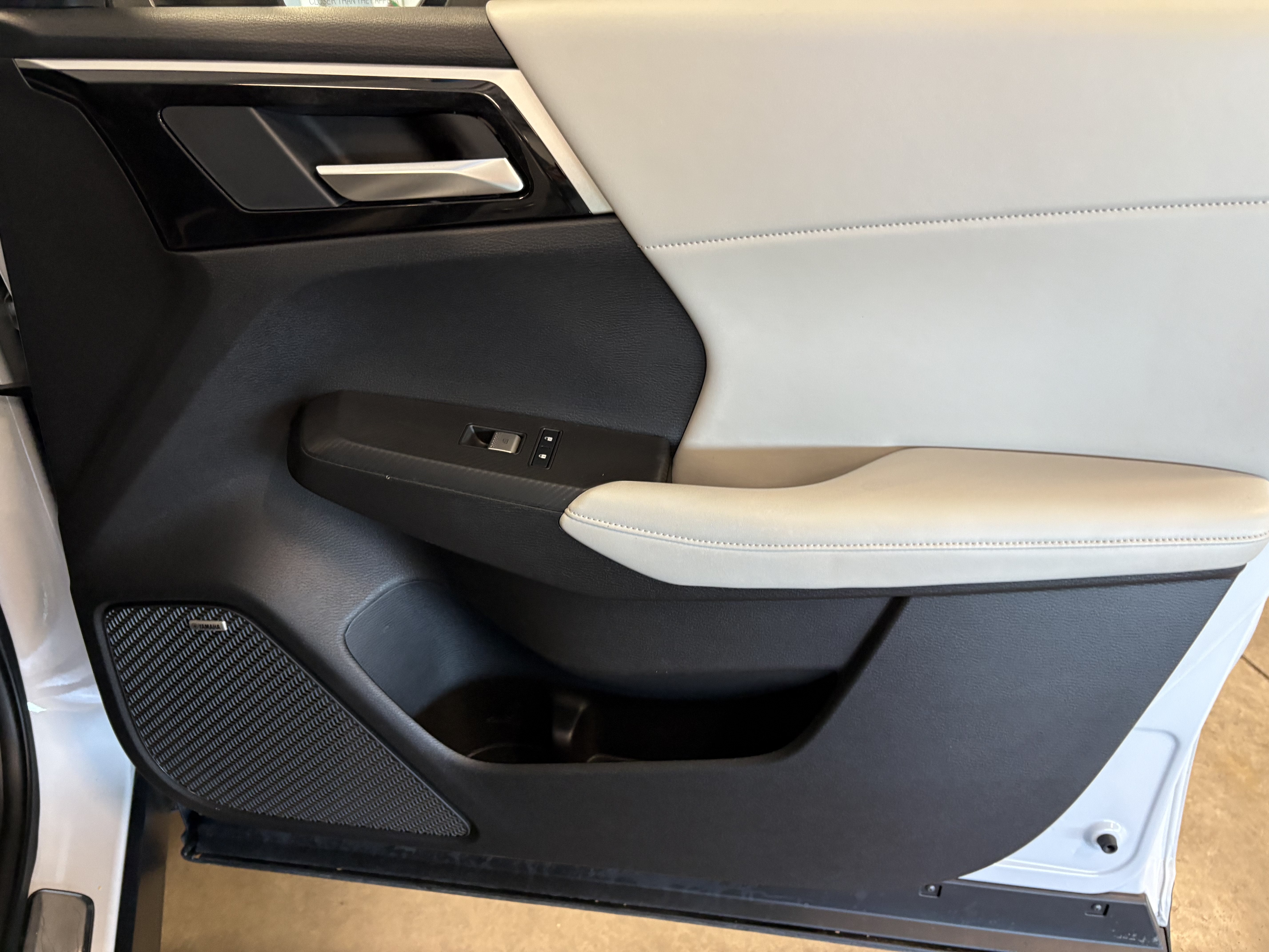 2025 Mitsubishi Outlander SE FWD