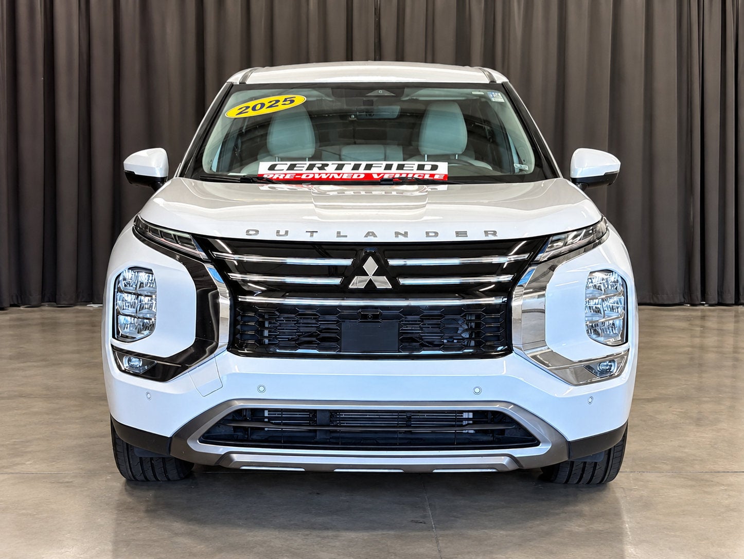 2025 Mitsubishi Outlander SE FWD