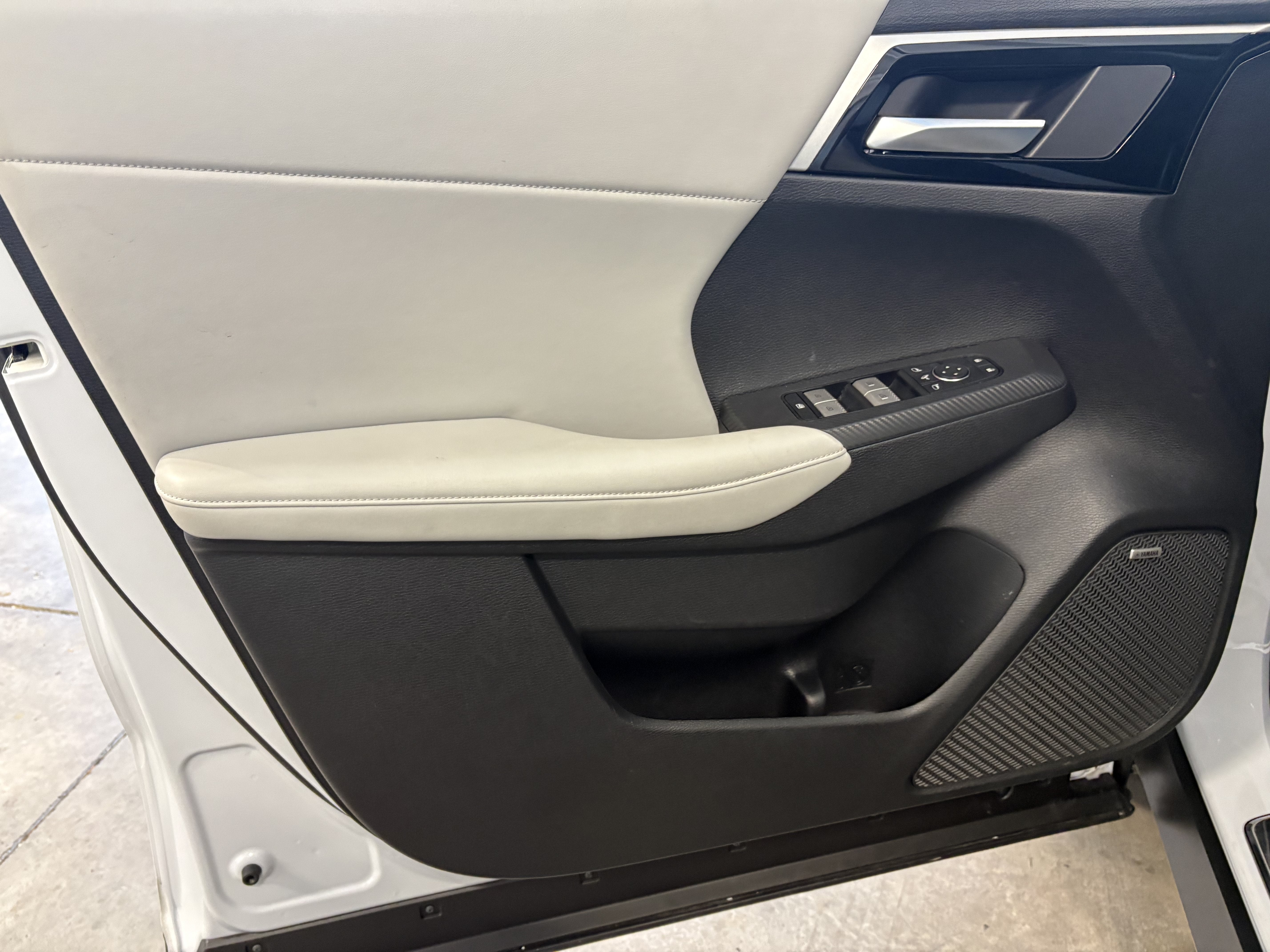 2025 Mitsubishi Outlander SE FWD