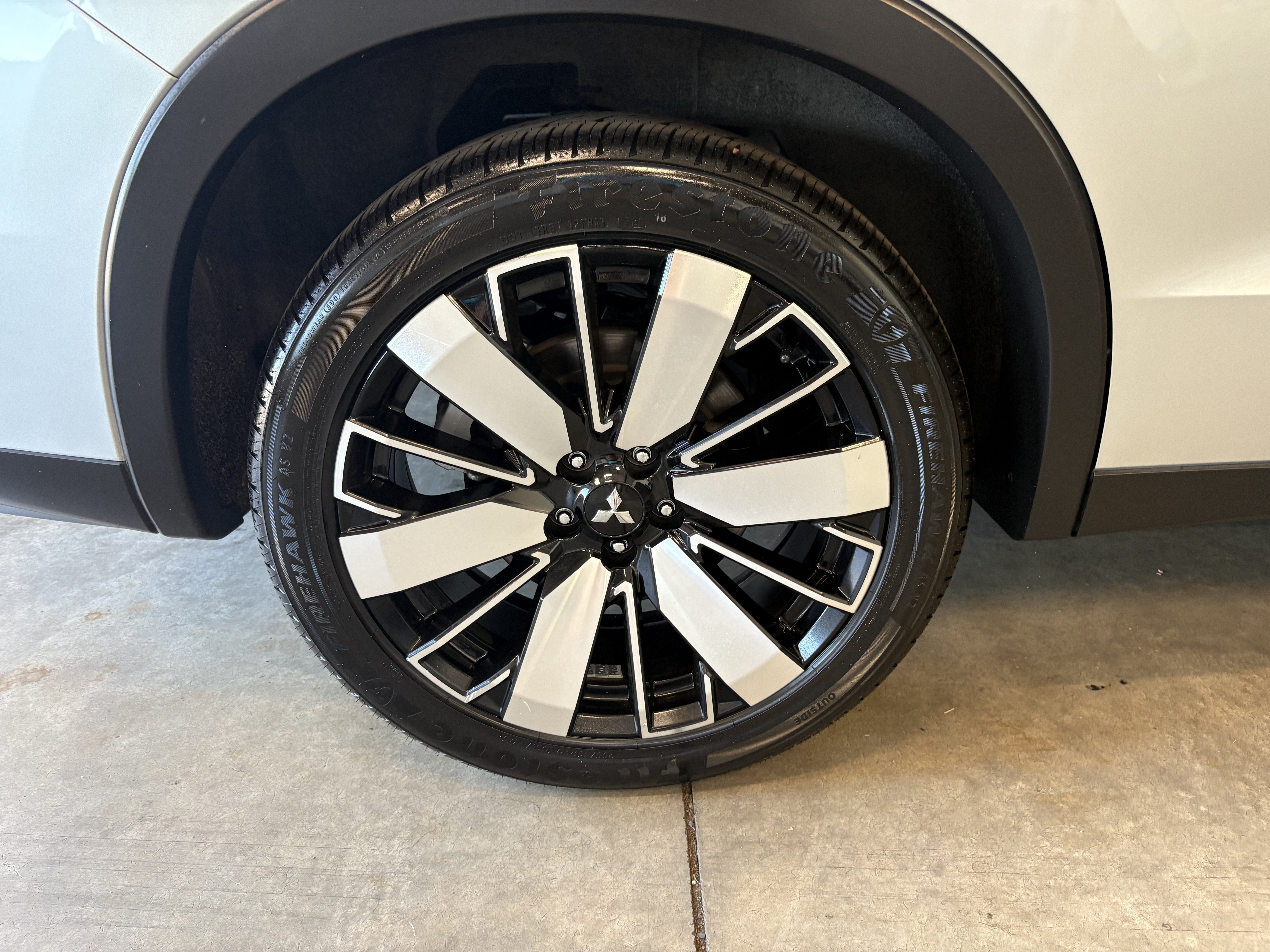 2025 Mitsubishi Outlander SE AWD