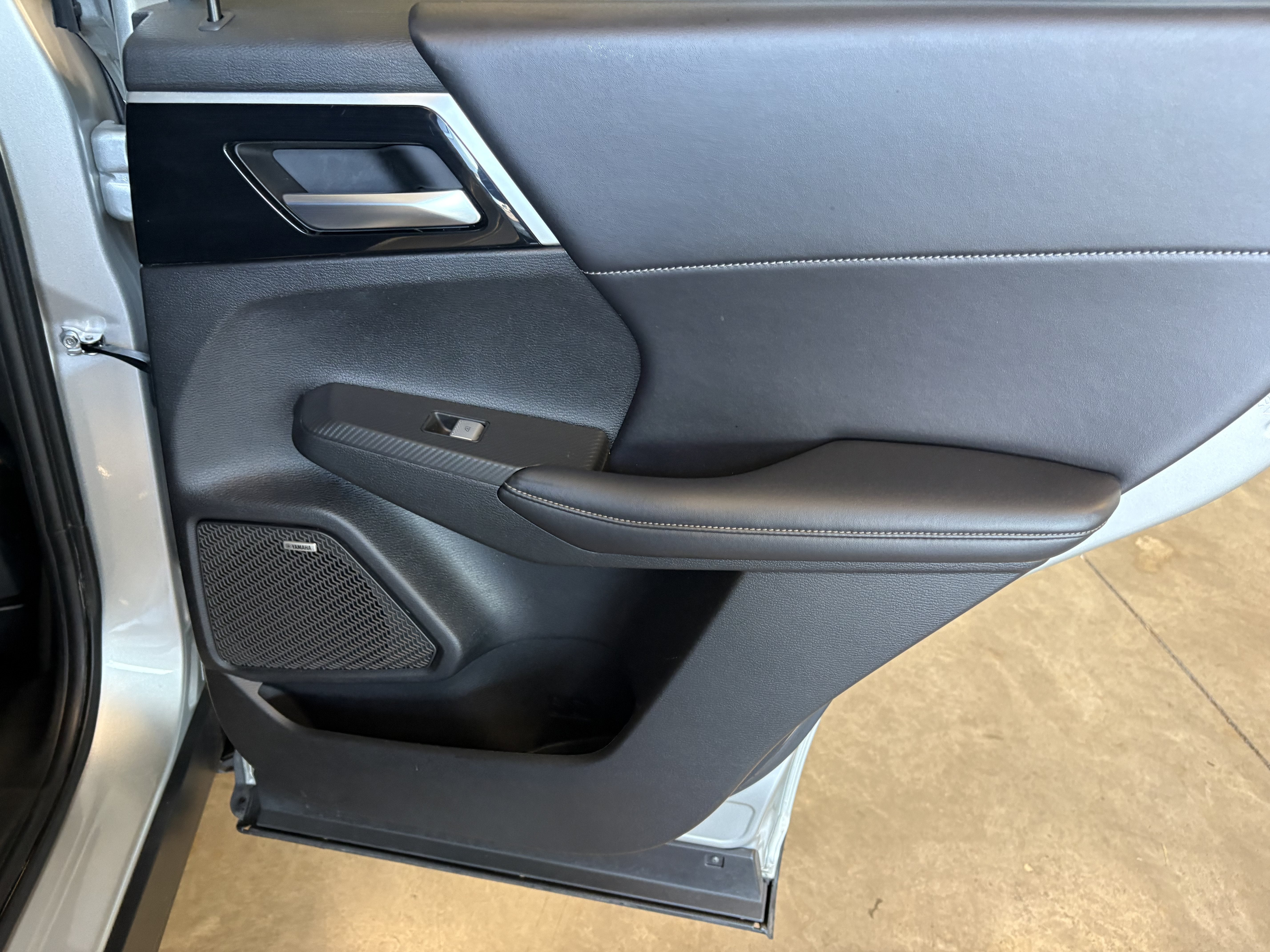 2025 Mitsubishi Outlander SE AWD