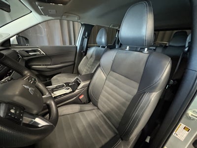 2025 Mitsubishi Outlander SE AWD