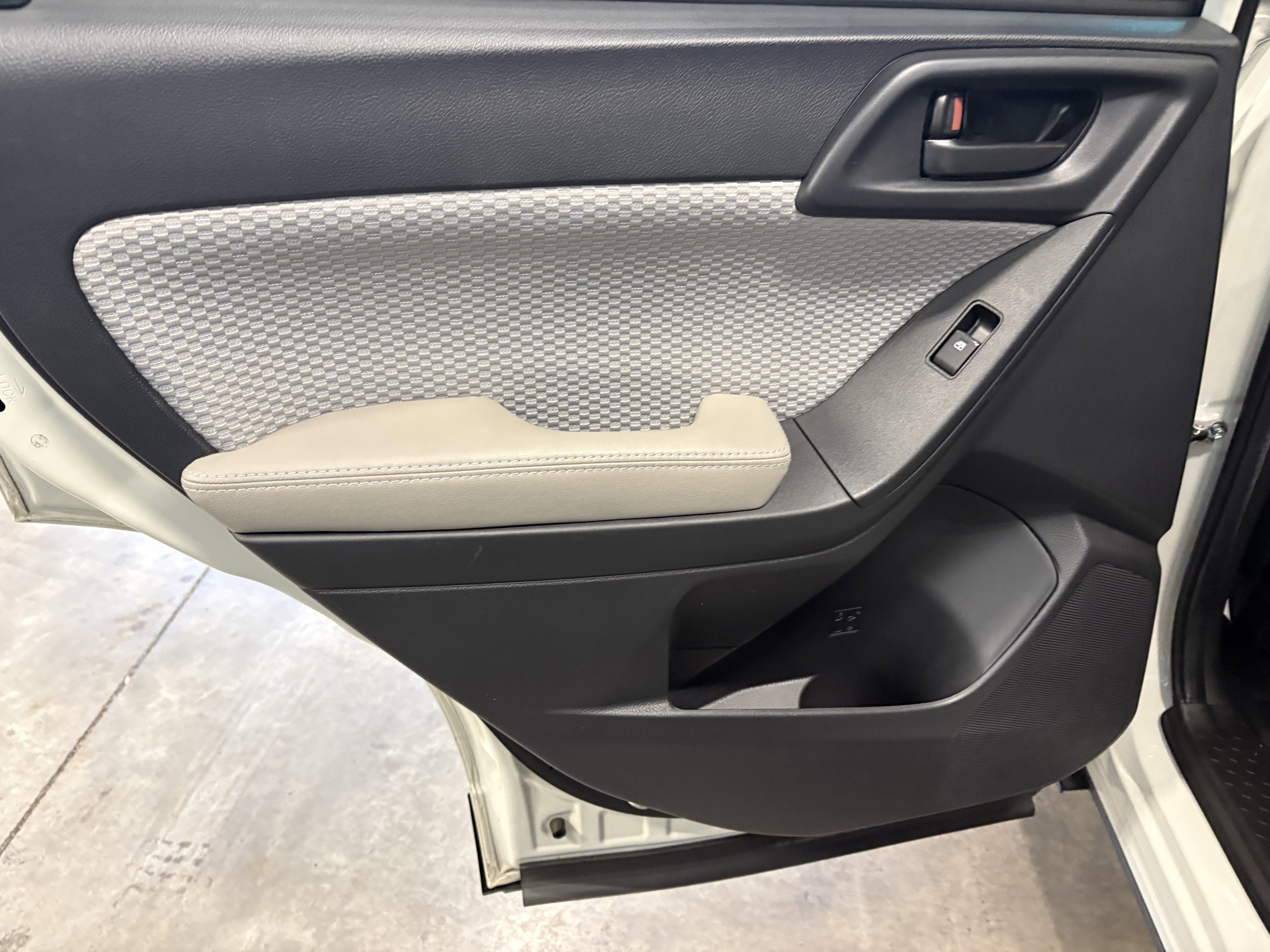 2017 Subaru Forester Premium AWD