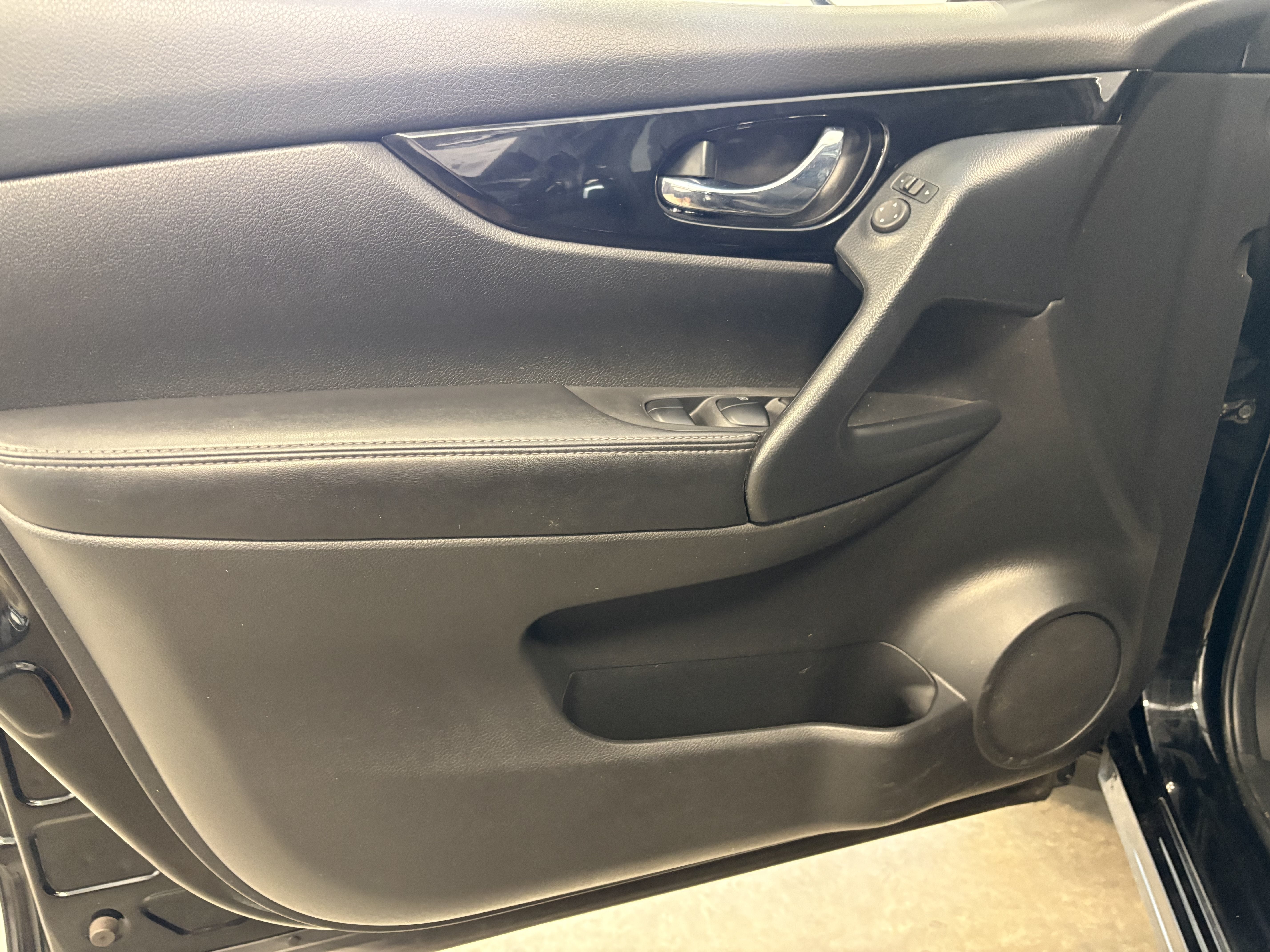 2022 Nissan Rogue Sport SL AWD