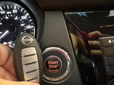 2019 Nissan Rogue SV FWD