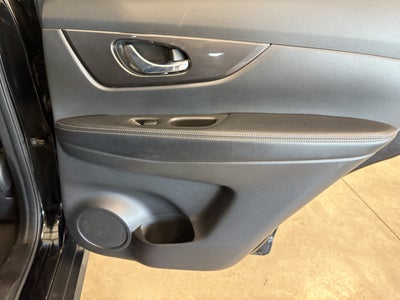 2019 Nissan Rogue SV FWD