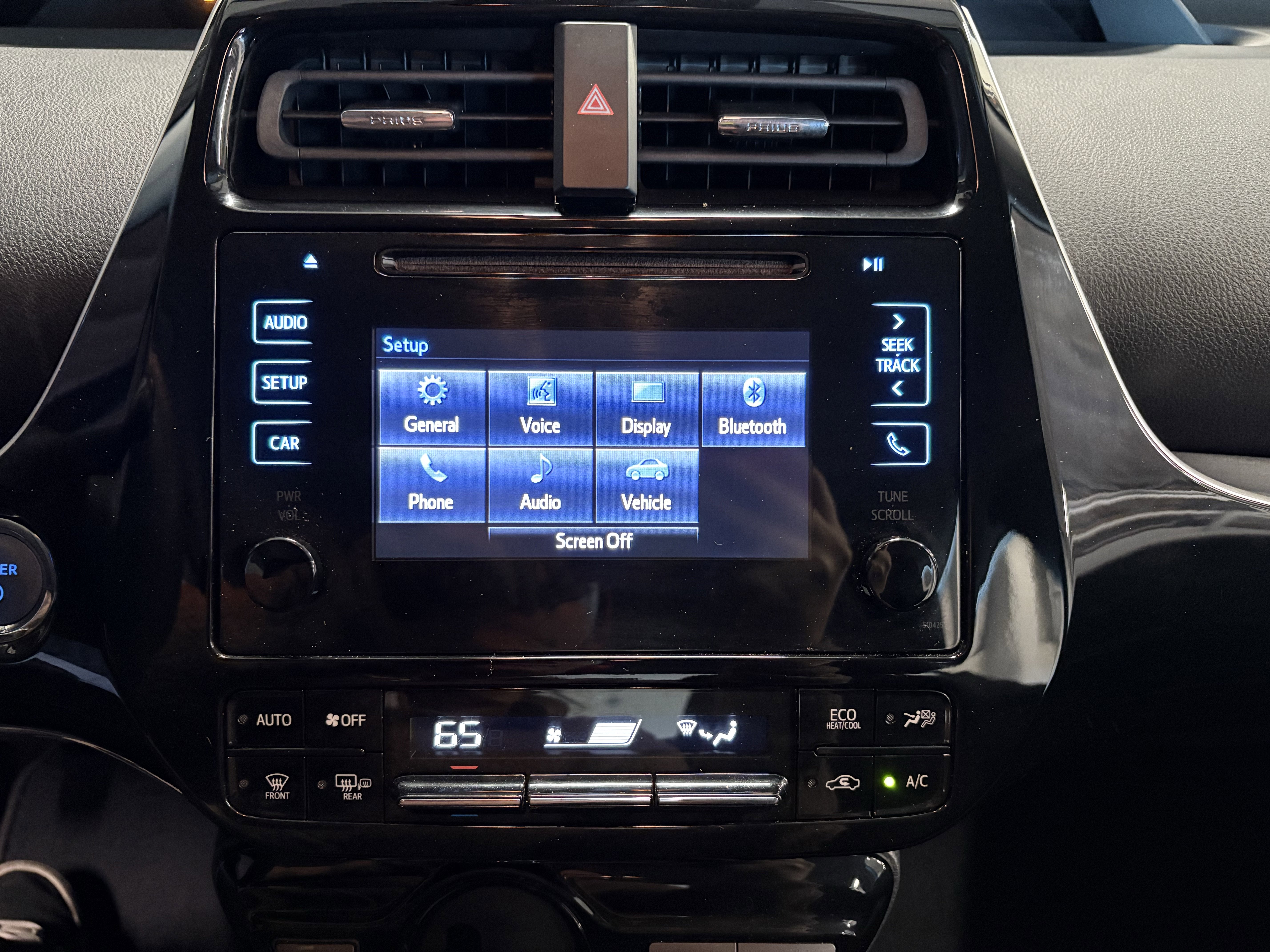 2019 Toyota Prius L Eco FWD