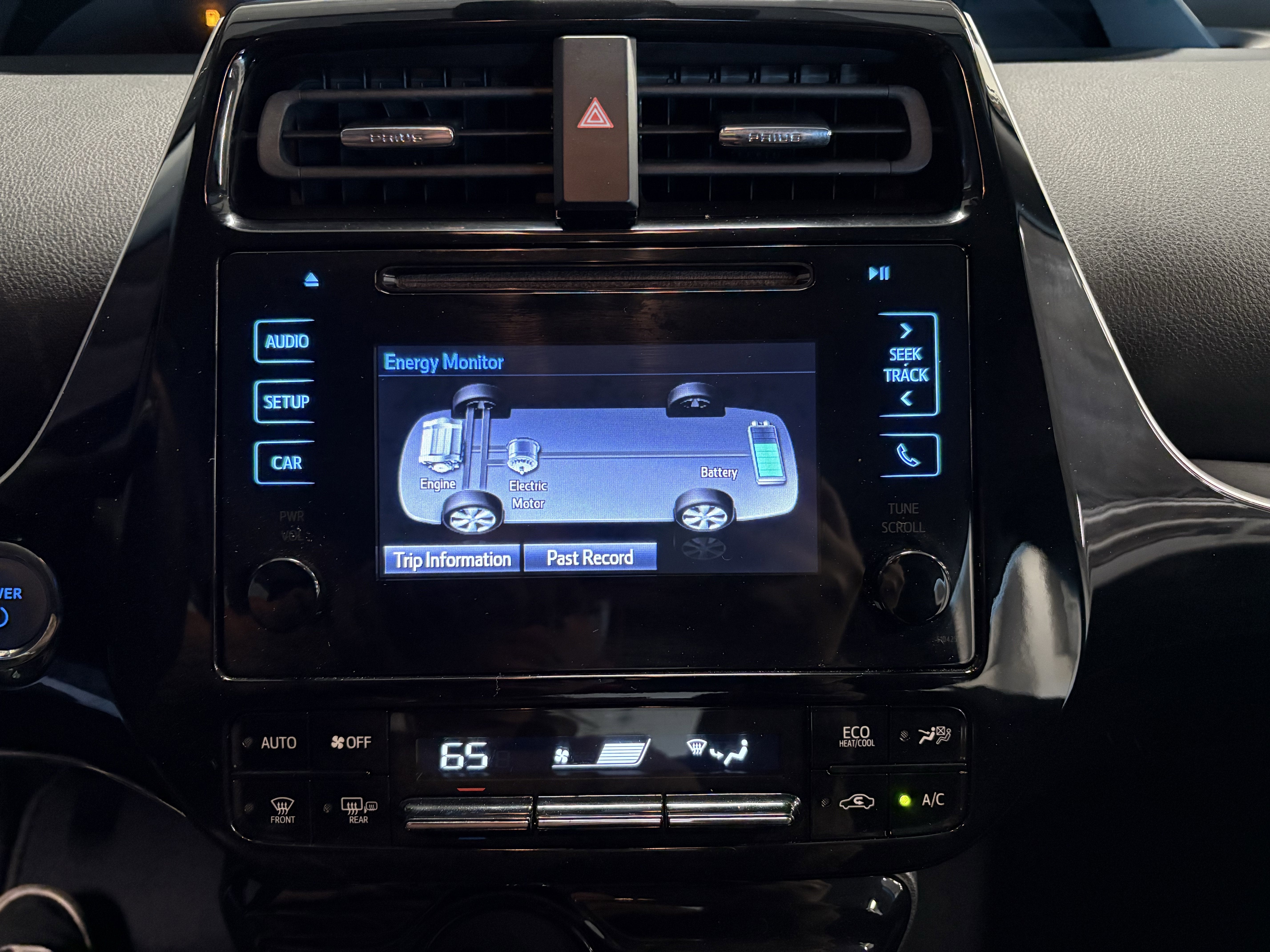 2019 Toyota Prius L Eco FWD