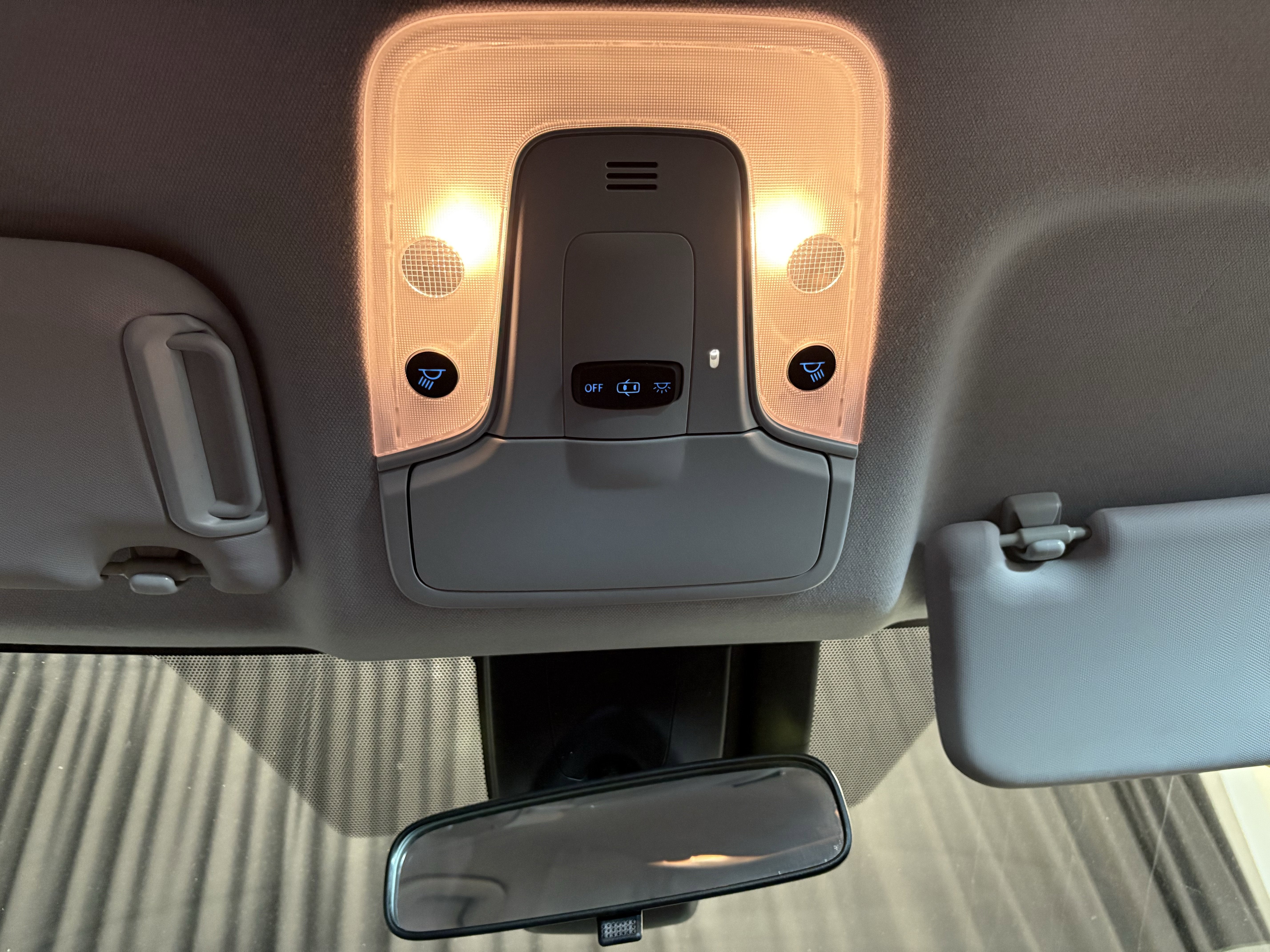 2019 Toyota Prius L Eco FWD