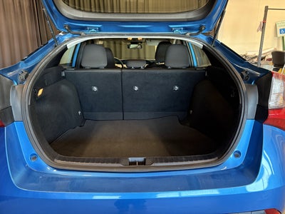 2019 Toyota Prius L Eco FWD