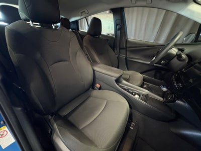 2019 Toyota Prius L Eco FWD