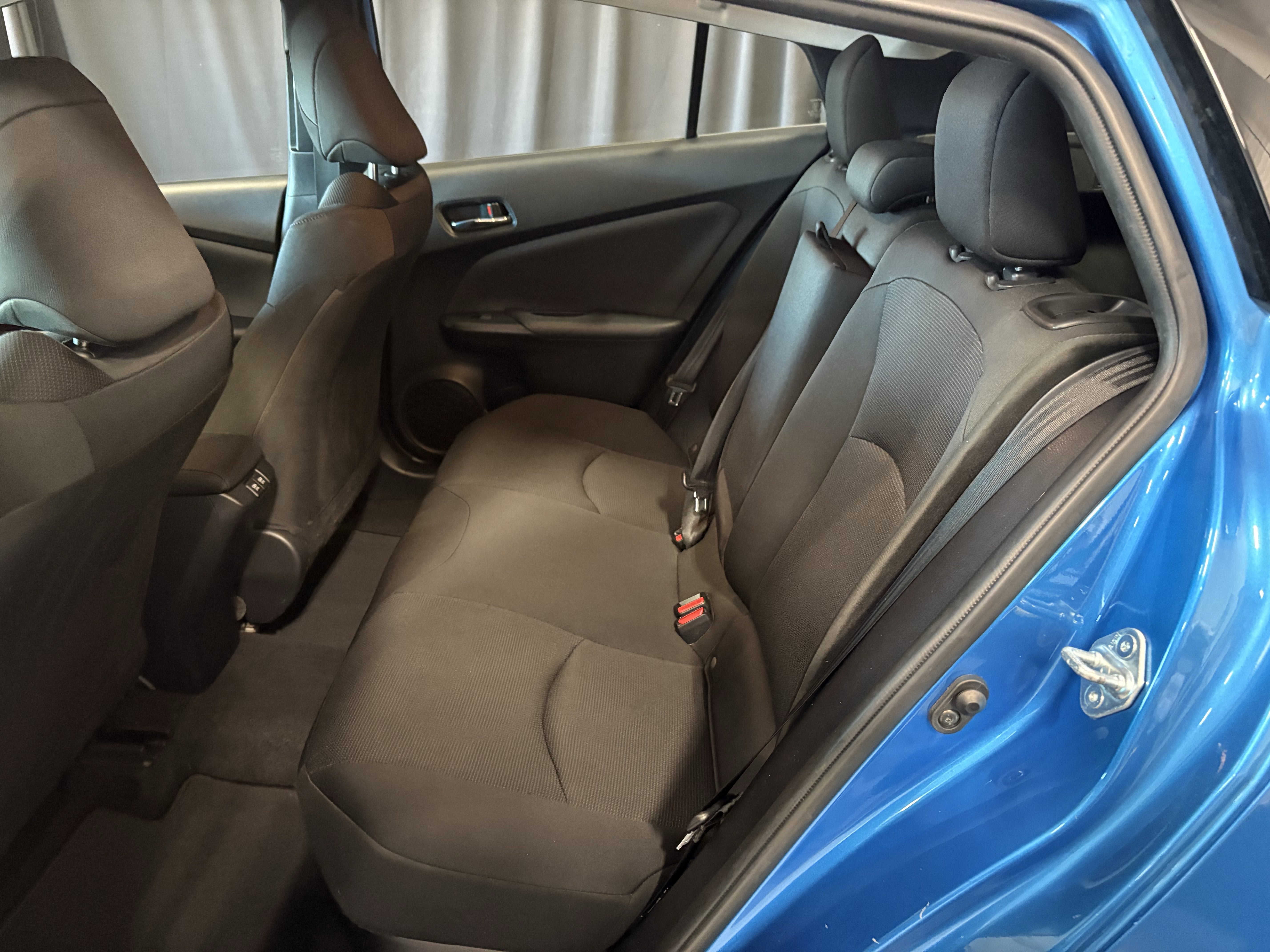 2019 Toyota Prius L Eco FWD