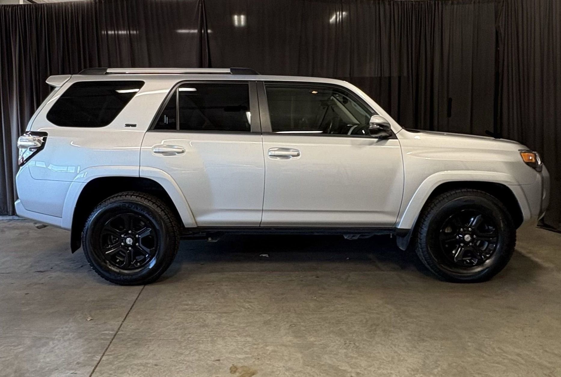 2023 Toyota 4Runner SR5 Premium RWD