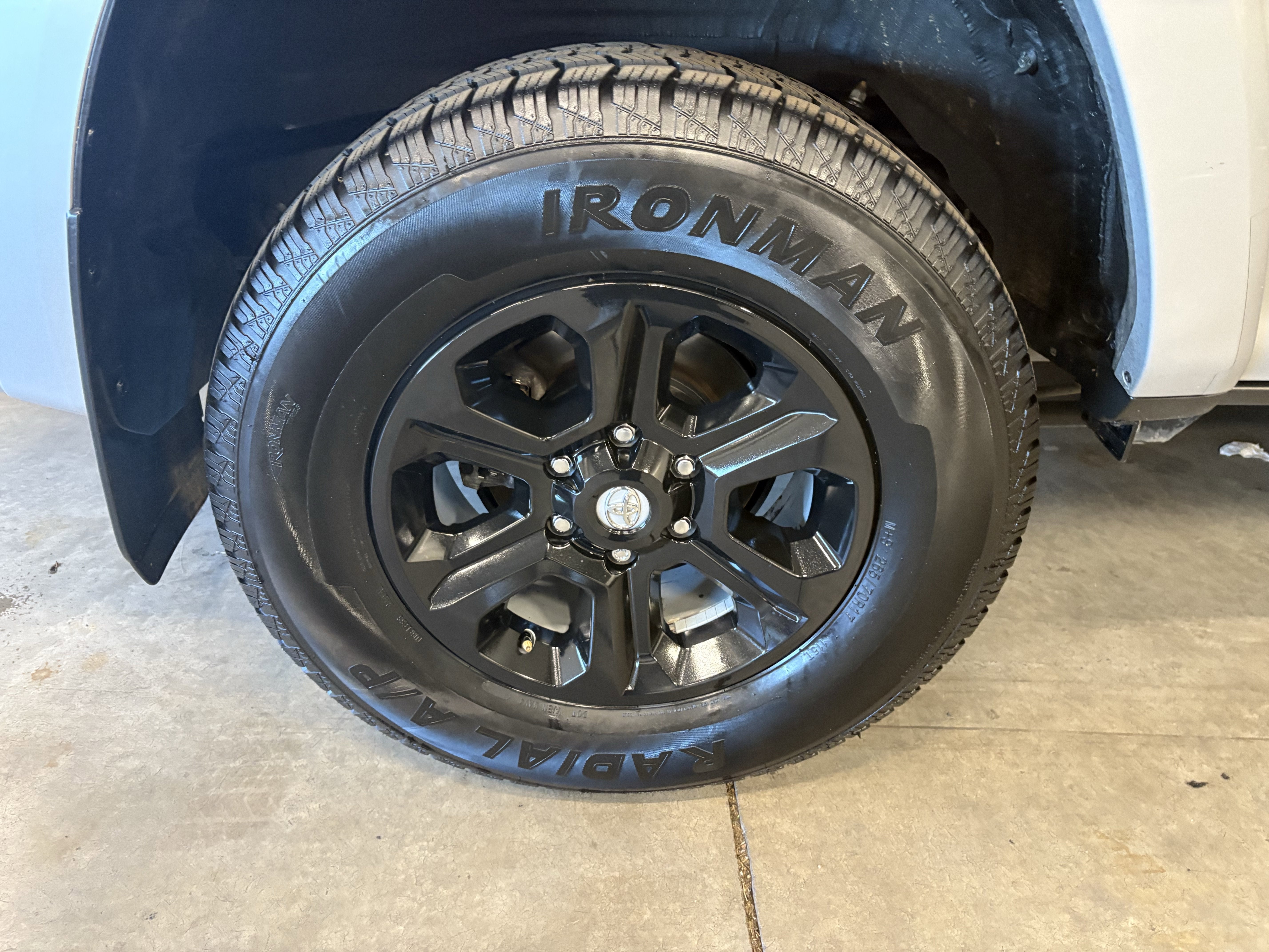 2023 Toyota 4Runner SR5 Premium RWD