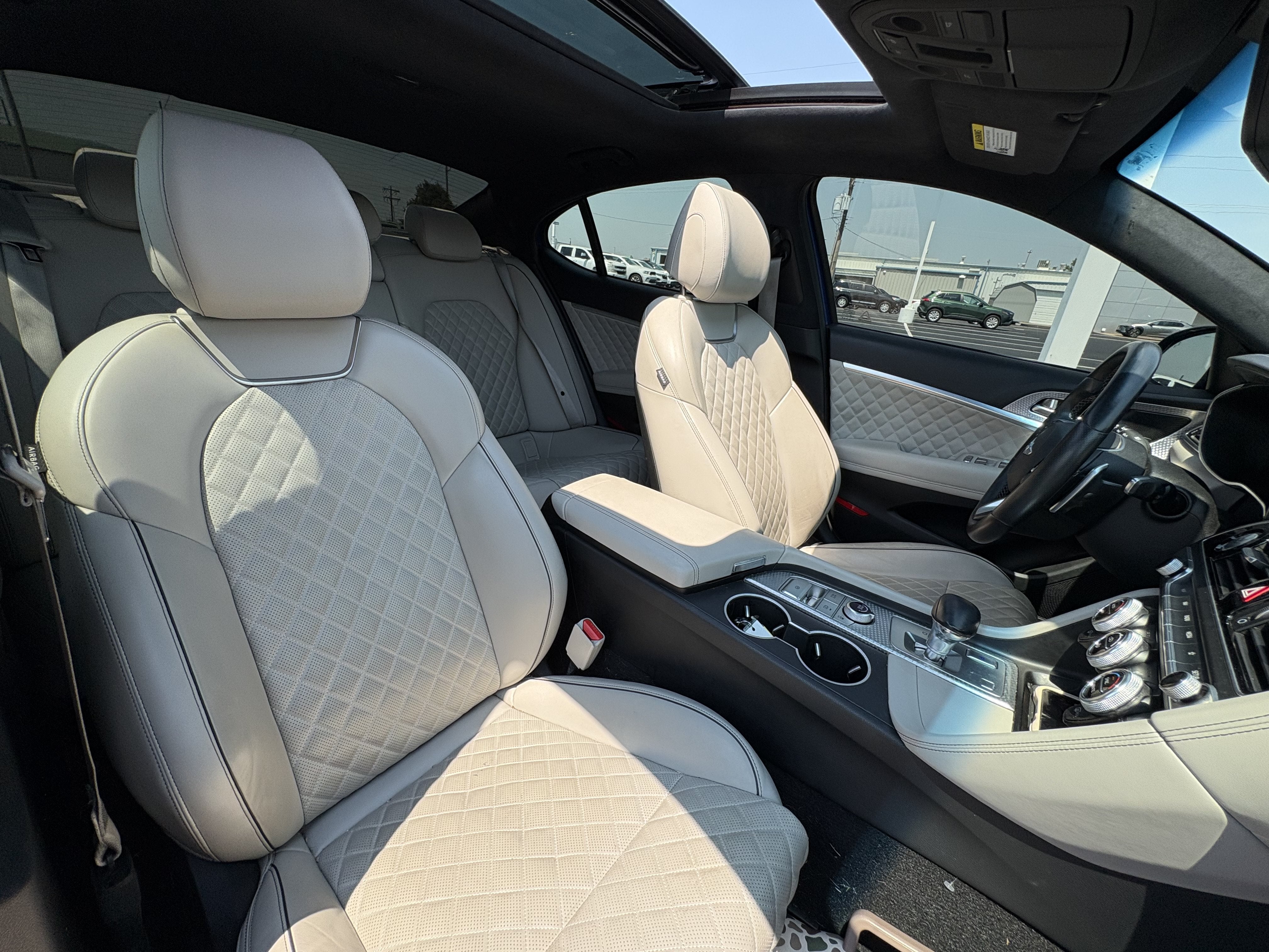2022 Genesis G70 3.3T RWD