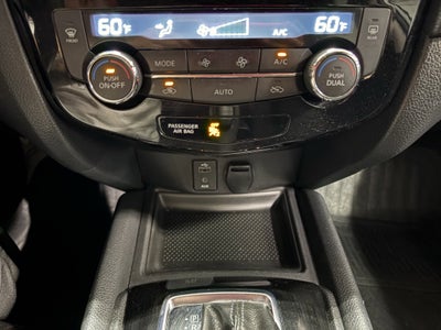 2017 Nissan Rogue SV FWD