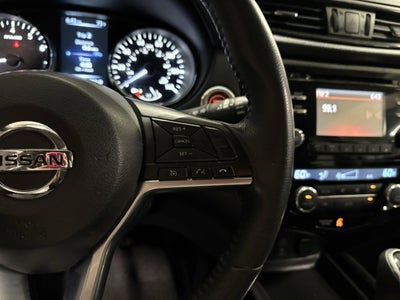 2017 Nissan Rogue SV FWD