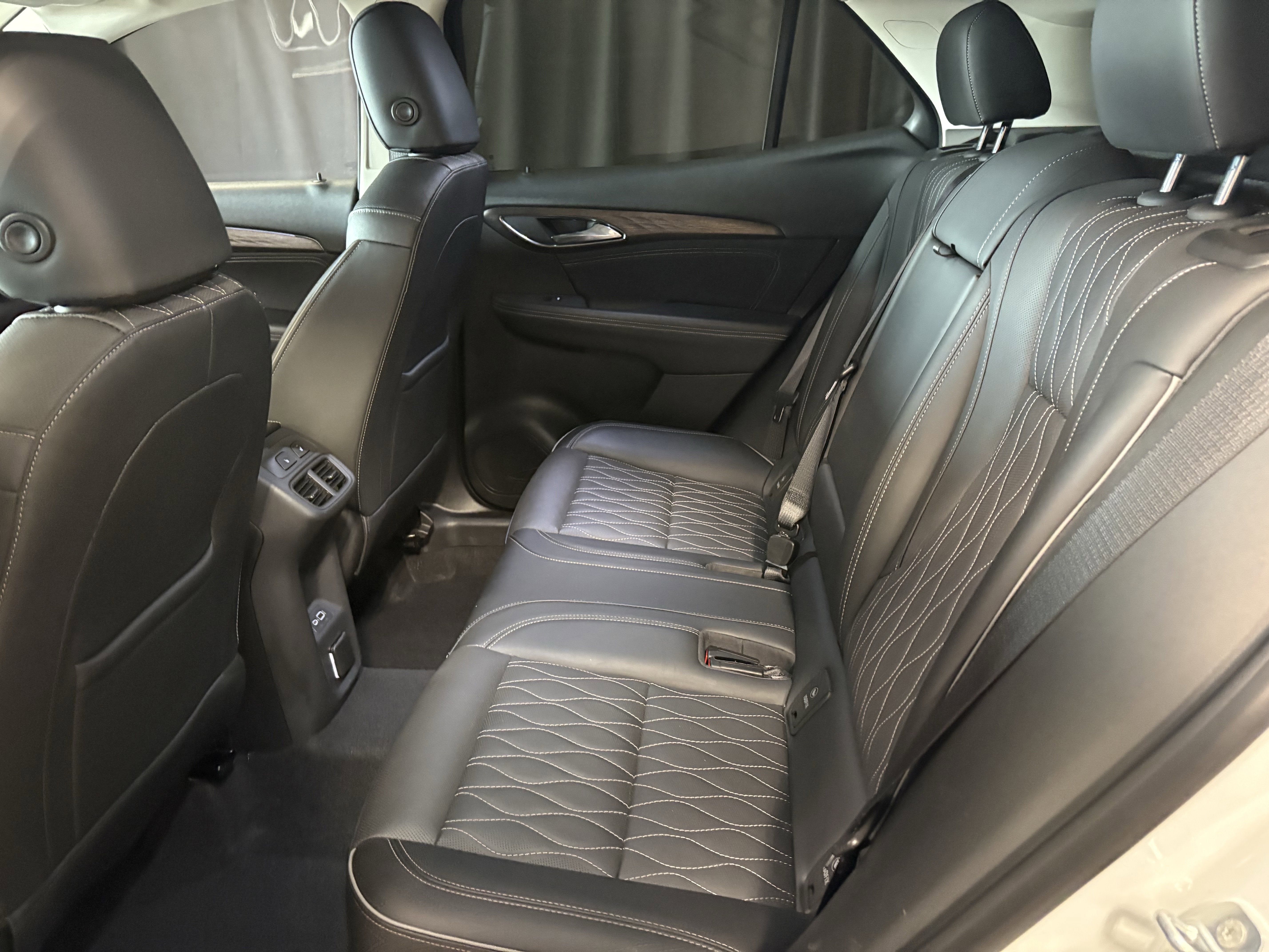 2022 Buick Envision Avenir AWD